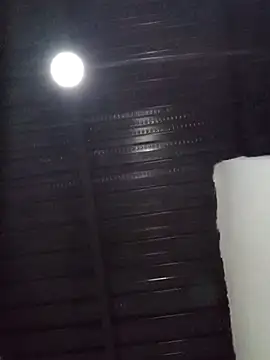 Snapshot of KarameloVzla chatting on November 2025 02:12:01 AM KarameloVzla online show from November 2025 02:12:01 AM