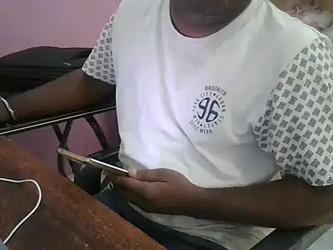 Snapshot of ITGuyhyd chatting on November 2025 08:14:01 AM ITGuyhyd online show from November 2025 08:14:01 AM