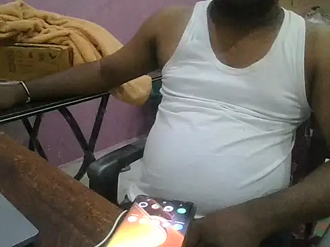 Snapshot of ITGuyhyd chatting on November 2025 06:10:01 PM ITGuyhyd online show from November 2025 06:10:01 PM