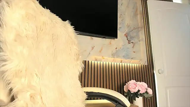 sally 009 online show from September 2025 12:43:02 PM