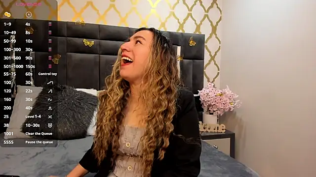 RubbyTaylor online show from October 2025 02:15:02 PM