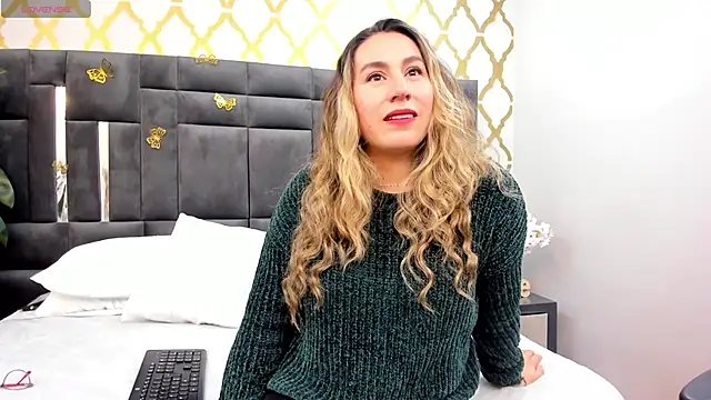 RubbyTaylor online show from October 2025 02:18:02 PM