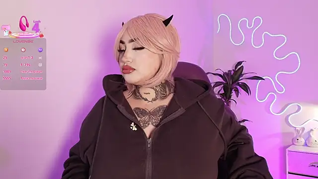 bella-green online show from September 2025 03:50:02 PM