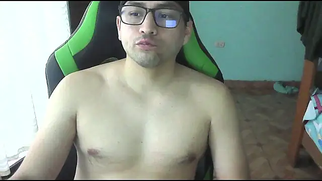 Snapshot of Allen_ibe chatting on November 2025 07:24:02 PM Allen ibe online show from November 2025 07:24:02 PM