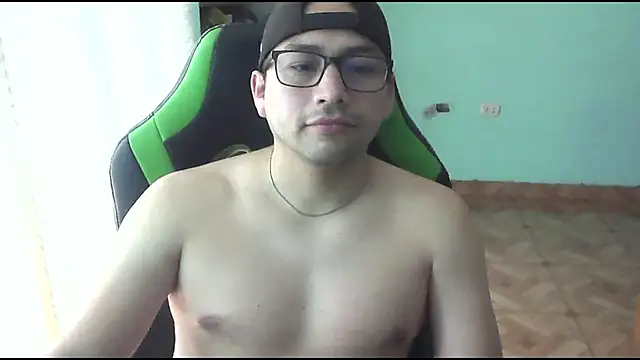 Snapshot of Allen_ibe chatting on November 2025 03:14:02 PM Allen ibe online show from November 2025 03:14:02 PM