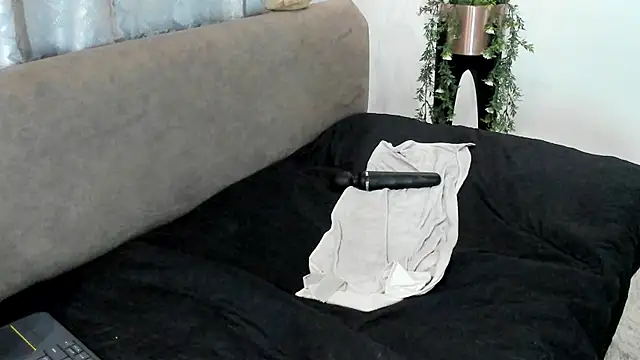  alaiasmile  online show from January 2025 12:17:02 AM