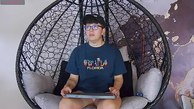 alex noa online show from September 2025 07:50:01 PM