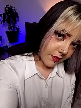 Charlotte Myers online show from November 2025 11:04:02 PM