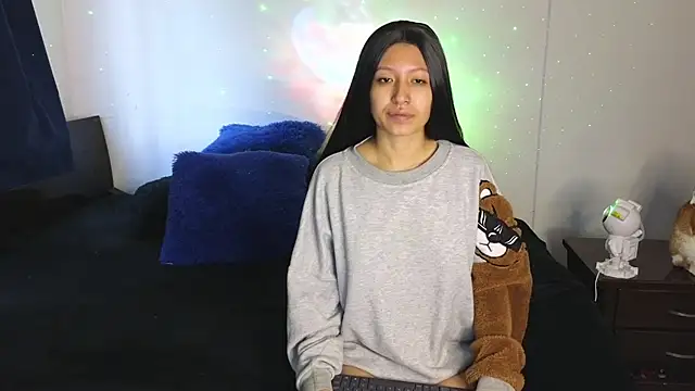 Snapshot of tony_and_sophia chatting on December 2024 11:26:01 AM tony and sophia online show from December 2024 11:26:01 AM