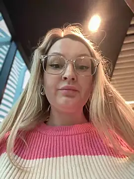 Teya moon  online show from January 2025 11:10:02 AM