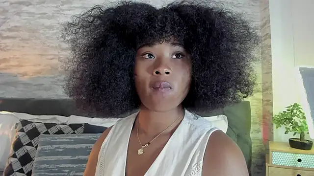 Snapshot of Anneth__M chatting on October 2025 07:42:02 PM Anneth M online show from October 2025 07:42:02 PM