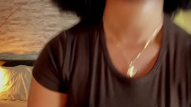 Snapshot of Anneth__M chatting on October 2025 07:33:02 PM Anneth M online show from October 2025 07:33:02 PM