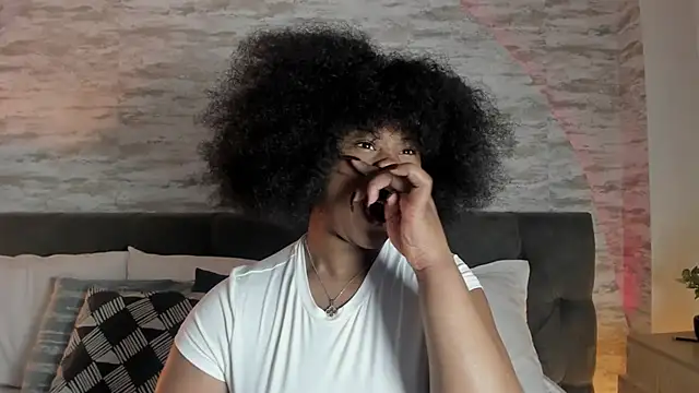 Snapshot of Anneth__M chatting on October 2025 07:49:01 PM Anneth M online show from October 2025 07:49:01 PM