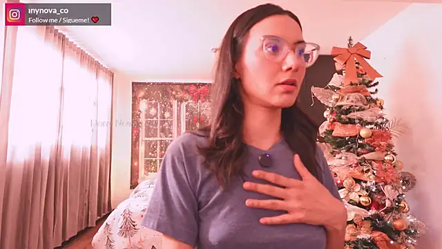 Snapshot of DanyNova_Co chatting on December 2024 09:06:01 PM DanyNova Co online show from December 2024 09:06:01 PM