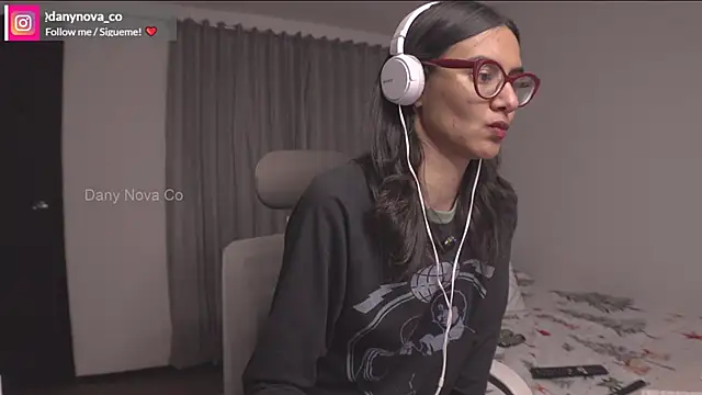 Snapshot of DanyNova_Co chatting on December 2024 08:15:01 PM DanyNova Co online show from December 2024 08:15:01 PM