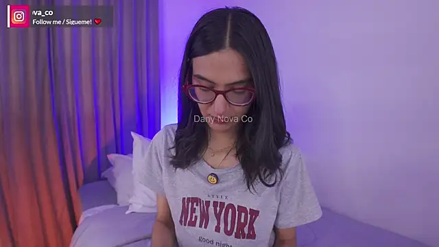 Snapshot of DanyNova_Co chatting on January 2025 09:02:01 PM DanyNova Co online show from January 2025 09:02:01 PM