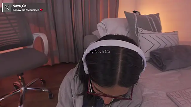 Snapshot of DanyNova_Co chatting on January 2025 11:14:02 PM DanyNova Co online show from January 2025 11:14:02 PM