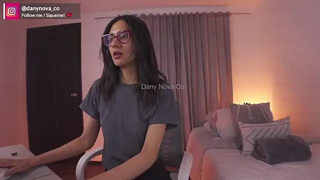 Snapshot of DanyNova_Co chatting on February 2025 08:03:01 PM DanyNova Co online show from February 2025 08:03:01 PM