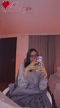 Snapshot of DanyNova_Co chatting on February 2025 10:11:02 PM DanyNova Co online show from February 2025 10:11:02 PM