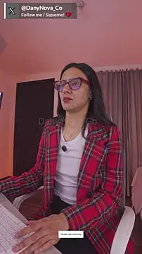 Snapshot of DanyNova_Co chatting on February 2025 09:05:02 PM DanyNova Co online show from February 2025 09:05:02 PM