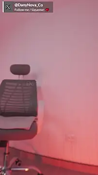 Snapshot of DanyNova_Co chatting on March 2025 10:31:02 PM DanyNova Co online show from March 2025 10:31:02 PM