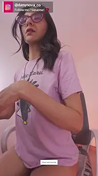 Snapshot of DanyNova_Co chatting on March 2025 09:04:01 PM DanyNova Co online show from March 2025 09:04:01 PM