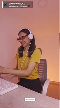 Snapshot of DanyNova_Co chatting on March 2025 09:05:02 PM DanyNova Co online show from March 2025 09:05:02 PM