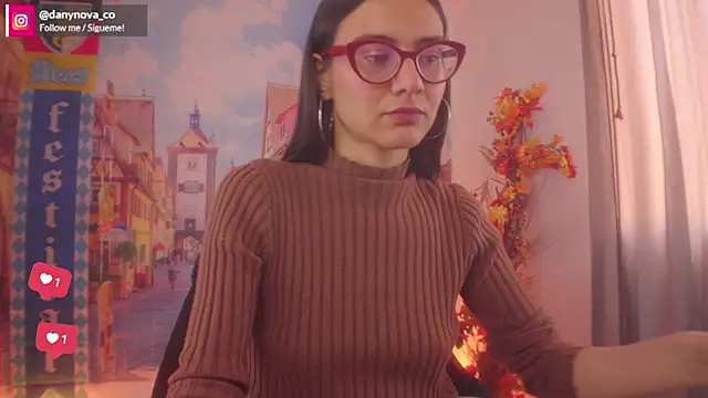 Snapshot of DanyNova_Co chatting on September 2025 09:09:02 PM DanyNova Co online show from September 2025 09:09:02 PM