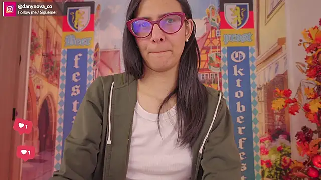 Snapshot of DanyNova_Co chatting on October 2025 09:21:01 PM DanyNova Co online show from October 2025 09:21:01 PM