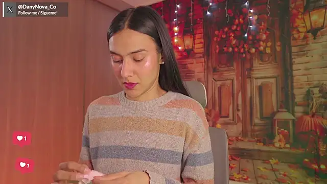 Snapshot of DanyNova_Co chatting on October 2025 09:25:01 PM DanyNova Co online show from October 2025 09:25:01 PM