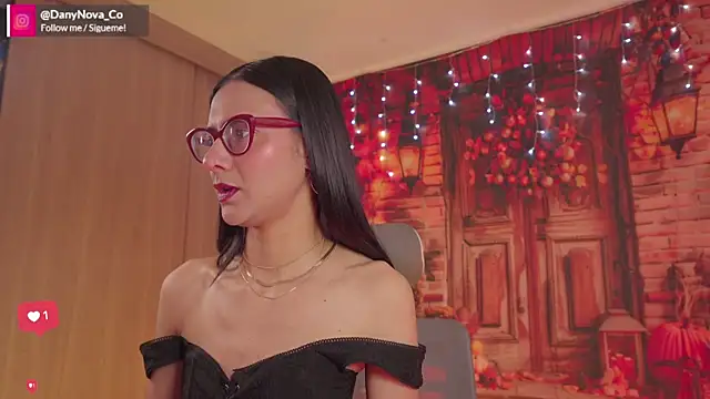 Snapshot of DanyNova_Co chatting on October 2025 09:13:01 PM DanyNova Co online show from October 2025 09:13:01 PM