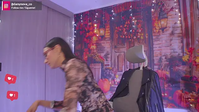 Snapshot of DanyNova_Co chatting on October 2025 09:05:02 PM DanyNova Co online show from October 2025 09:05:02 PM