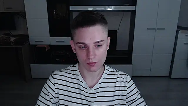 Snapshot of angryzan chatting on October 2025 05:15:01 AM angryzan online show from October 2025 05:15:01 AM