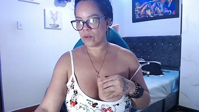sofia lopez76 online show from September 2025 03:13:01 PM