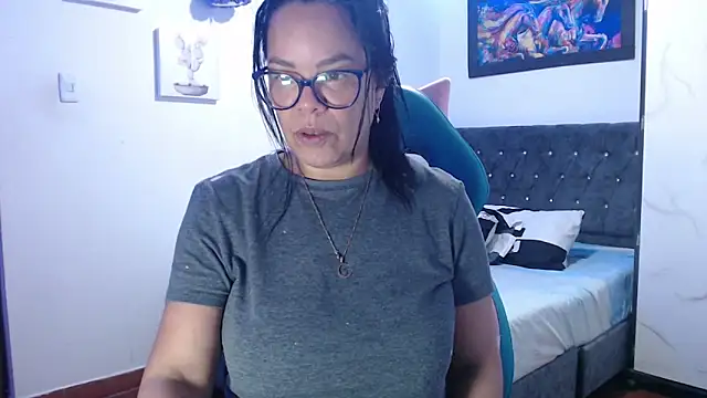sofia lopez76 online show from September 2025 12:51:01 PM