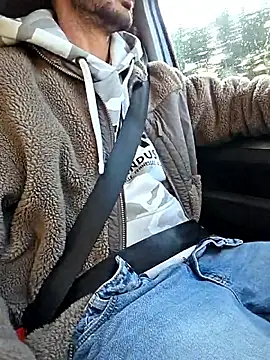 Snapshot of Zeefy chatting on October 2025 06:34:01 AM Zeefy online show from October 2025 06:34:01 AM