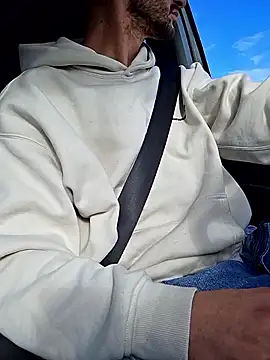 Snapshot of Zeefy chatting on October 2025 09:48:01 AM Zeefy online show from October 2025 09:48:01 AM