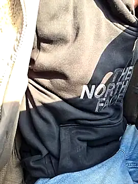 Snapshot of Zeefy chatting on November 2025 07:55:02 AM Zeefy online show from November 2025 07:55:02 AM