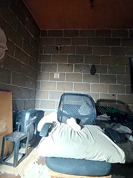 Pitudo20cmm online show from November 2025 10:06:02 AM