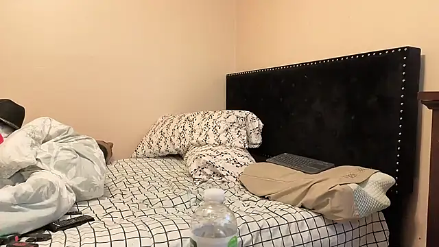 hailzeffn online show from October 2025 07:13:02 PM