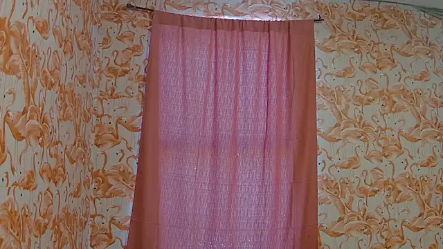 strawberrysmoothie online show from October 2025 06:42:01 PM