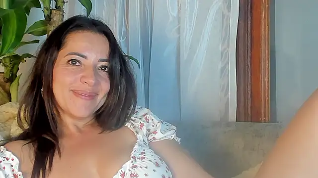 Capriijonesxxx online show from December 2024 03:47:02 AM