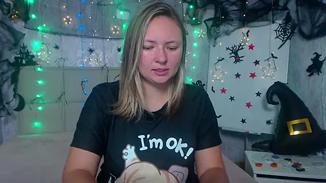 Snapshot of SallyVerda chatting on October 2025 05:26:02 PM SallyVerda online show from October 2025 05:26:02 PM