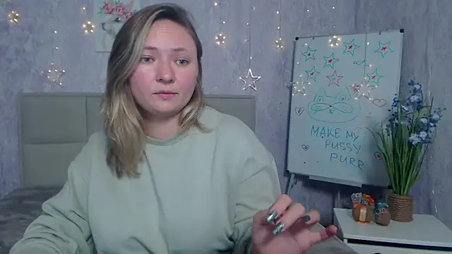 Snapshot of SallyVerda chatting on November 2025 06:41:01 PM SallyVerda online show from November 2025 06:41:01 PM