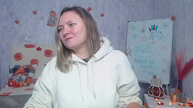 Snapshot of SallyVerda chatting on November 2025 06:50:02 PM SallyVerda online show from November 2025 06:50:02 PM