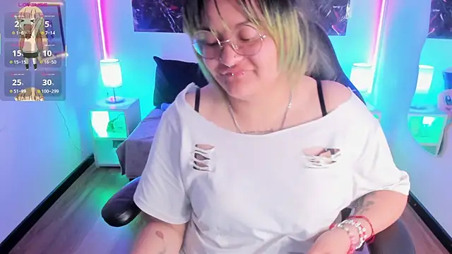 lucky-leah online show from November 2025 04:45:01 AM