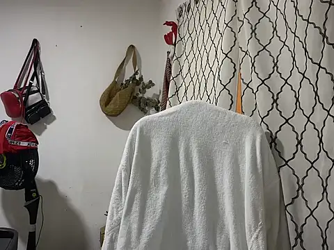 andrews2399 online show from September 2025 04:56:01 PM