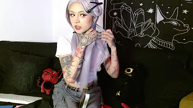 Snapshot of Isabella__dark chatting on October 2025 10:15:01 PM Isabella dark online show from October 2025 10:15:01 PM