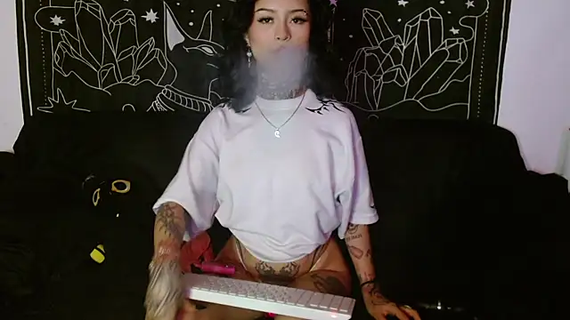 Snapshot of Isabella__dark chatting on October 2025 03:10:02 AM Isabella dark online show from October 2025 03:10:02 AM