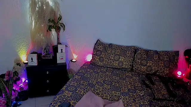 Snapshot of Jeanineescott chatting on September 2025 04:03:01 AM Jeanineescott online show from September 2025 04:03:01 AM